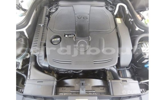 Acheter Import Voiture Mercedes-Benz 190 Blanc à Import - Dubai, Ali Sabieh Region Acheter Import Voiture Mercedes-Benz 190 Blanc à Import - Dubai, Ali Sabieh Region