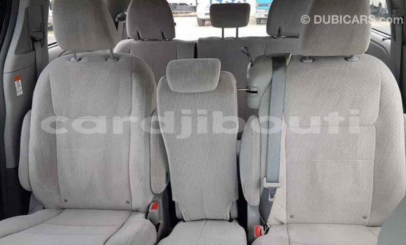 Buy Import Toyota Sienna White Car in Import - Dubai in Ali Sabieh Region Buy Import Toyota Sienna White Car in Import - Dubai in Ali Sabieh Region