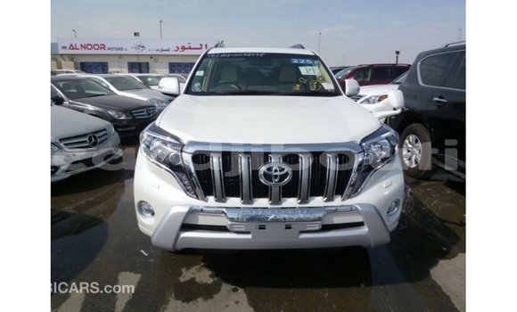 Acheter Import Voiture Toyota Prado Blanc à Import - Dubai, Ali Sabieh Region Acheter Import Voiture Toyota Prado Blanc à Import - Dubai, Ali Sabieh Region