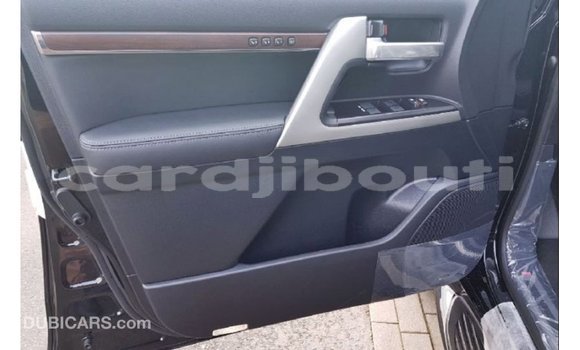 Buy Import Toyota Land Cruiser Black Car in Import - Dubai in Ali Sabieh Region Buy Import Toyota Land Cruiser Black Car in Import - Dubai in Ali Sabieh Region
