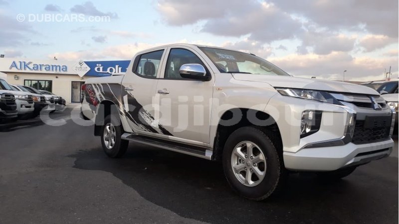 Big with watermark mitsubishi l200 ali sabieh region import dubai 2476