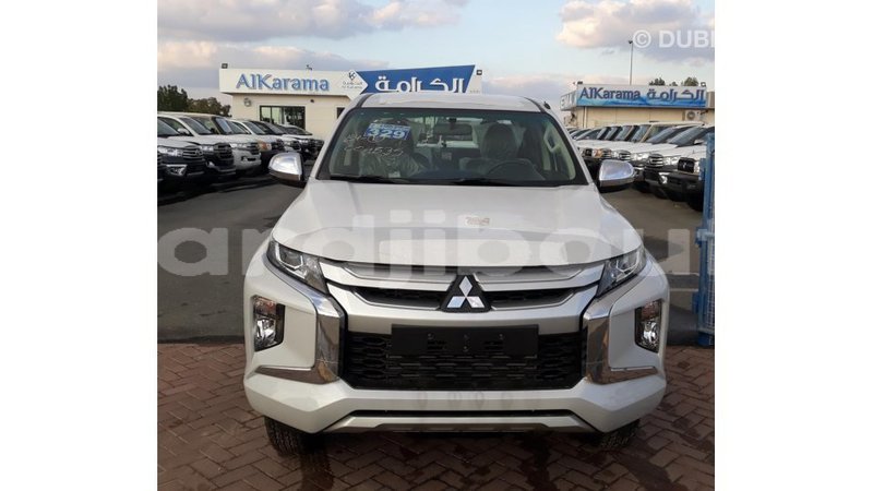 Big with watermark mitsubishi l200 ali sabieh region import dubai 2476