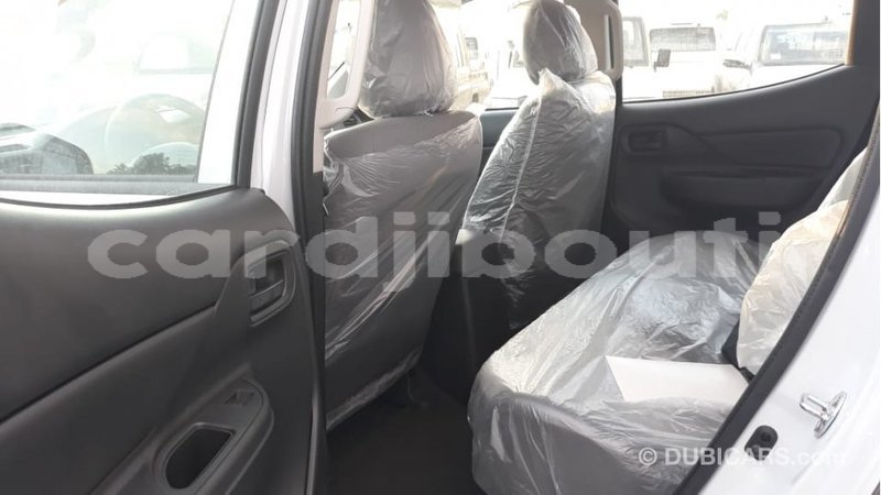 Big with watermark mitsubishi l200 ali sabieh region import dubai 2476