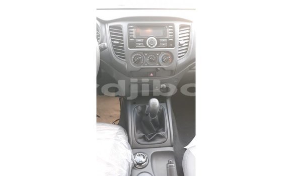 Acheter Import Voiture Mitsubishi L200 Blanc à Import - Dubai, Ali Sabieh Region Acheter Import Voiture Mitsubishi L200 Blanc à Import - Dubai, Ali Sabieh Region