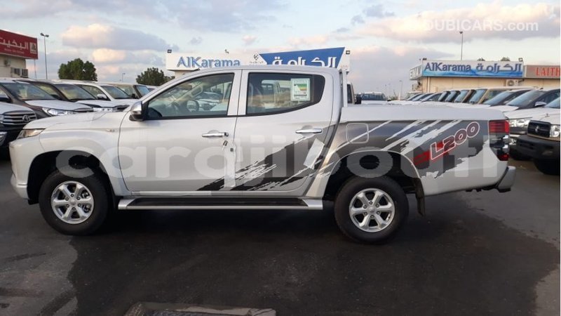 Big with watermark mitsubishi l200 ali sabieh region import dubai 2476