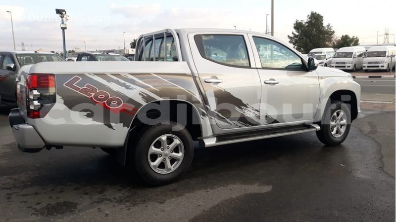 Big with watermark mitsubishi l200 ali sabieh region import dubai 2476