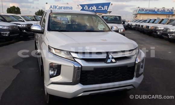 Acheter Import Voiture Mitsubishi L200 Blanc à Import - Dubai, Ali Sabieh Region Acheter Import Voiture Mitsubishi L200 Blanc à Import - Dubai, Ali Sabieh Region