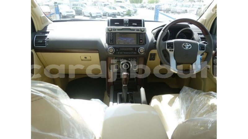 Big with watermark toyota prado ali sabieh region import dubai 2479