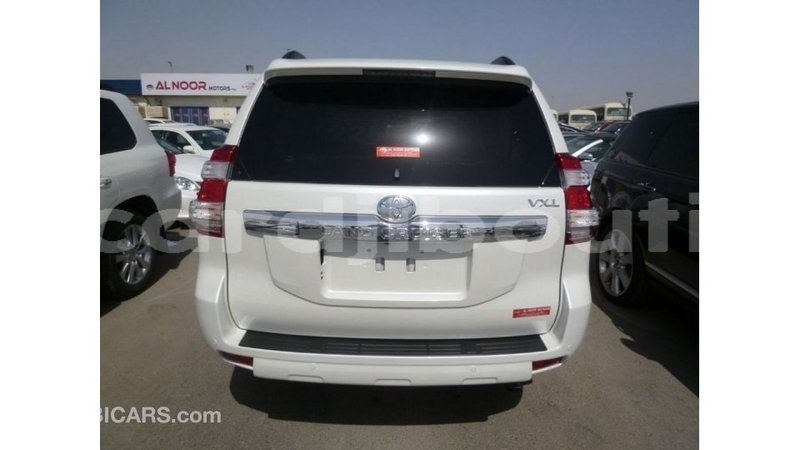 Big with watermark toyota prado ali sabieh region import dubai 2479