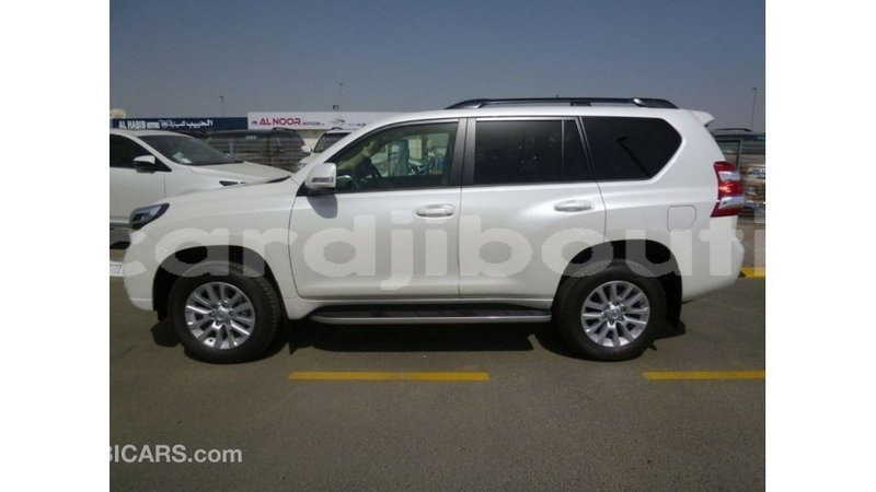 Big with watermark toyota prado ali sabieh region import dubai 2479