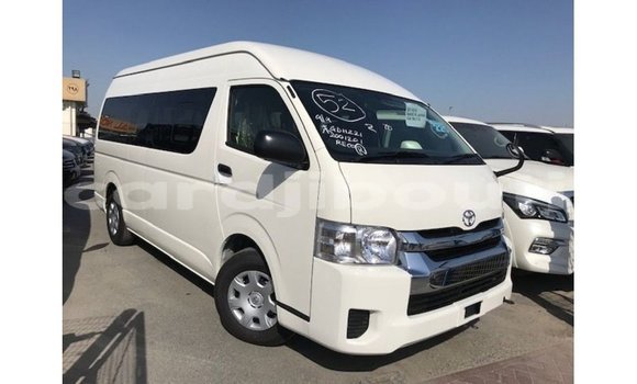 Acheter Import Voiture Toyota Hiace Blanc à Import - Dubai, Ali Sabieh Region Acheter Import Voiture Toyota Hiace Blanc à Import - Dubai, Ali Sabieh Region