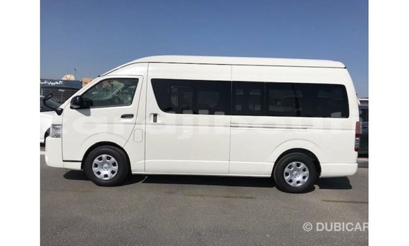 Acheter Import Voiture Toyota Hiace Blanc à Import - Dubai, Ali Sabieh Region Acheter Import Voiture Toyota Hiace Blanc à Import - Dubai, Ali Sabieh Region