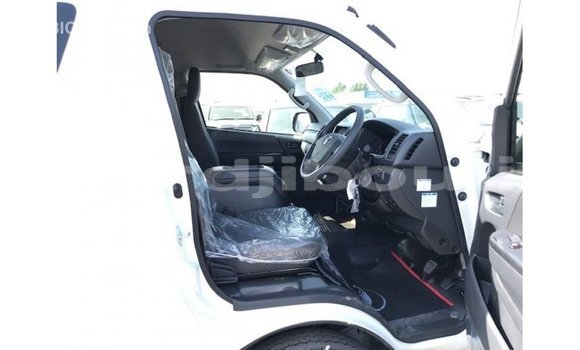 Acheter Import Voiture Toyota Hiace Blanc à Import - Dubai, Ali Sabieh Region Acheter Import Voiture Toyota Hiace Blanc à Import - Dubai, Ali Sabieh Region
