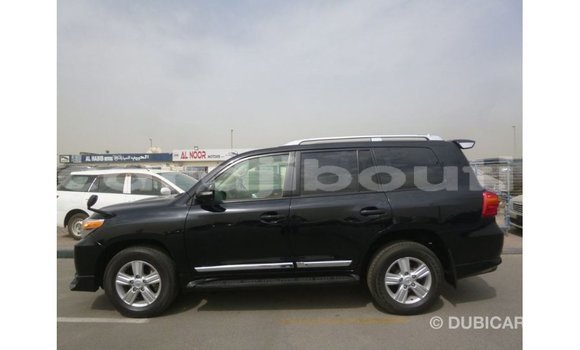 Acheter Import Voiture Toyota Land Cruiser Noir à Import - Dubai, Ali Sabieh Region Acheter Import Voiture Toyota Land Cruiser Noir à Import - Dubai, Ali Sabieh Region