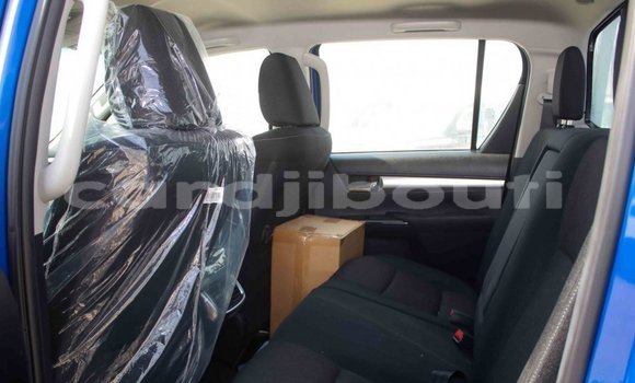 Acheter Import Voiture Toyota Hilux Bleu à Import - Dubai, Ali Sabieh Region Acheter Import Voiture Toyota Hilux Bleu à Import - Dubai, Ali Sabieh Region