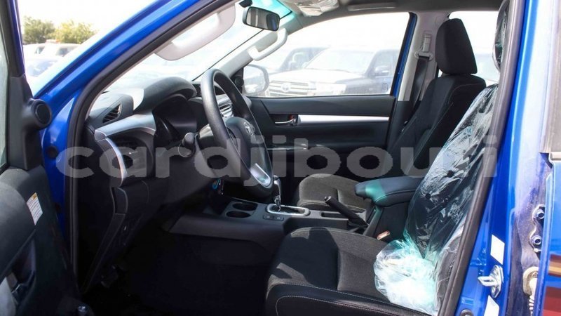 Big with watermark toyota hilux ali sabieh region import dubai 2483