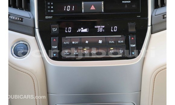 Buy Import Toyota Land Cruiser White Car in Import - Dubai in Ali Sabieh Region Buy Import Toyota Land Cruiser White Car in Import - Dubai in Ali Sabieh Region