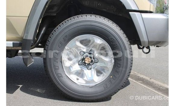 Acheter Import Voiture Toyota Land Cruiser Beige à Import - Dubai, Ali Sabieh Region Acheter Import Voiture Toyota Land Cruiser Beige à Import - Dubai, Ali Sabieh Region