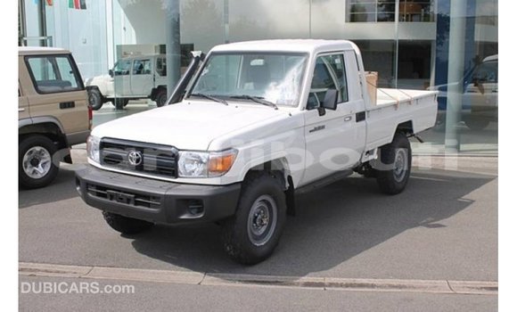 Buy Import Toyota Land Cruiser White Car in Import - Dubai in Ali Sabieh Region Buy Import Toyota Land Cruiser White Car in Import - Dubai in Ali Sabieh Region
