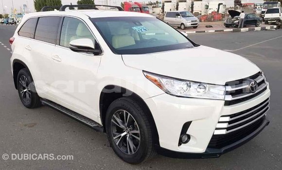 Buy Import Toyota Highlander White Car in Import - Dubai in Ali Sabieh Region Buy Import Toyota Highlander White Car in Import - Dubai in Ali Sabieh Region