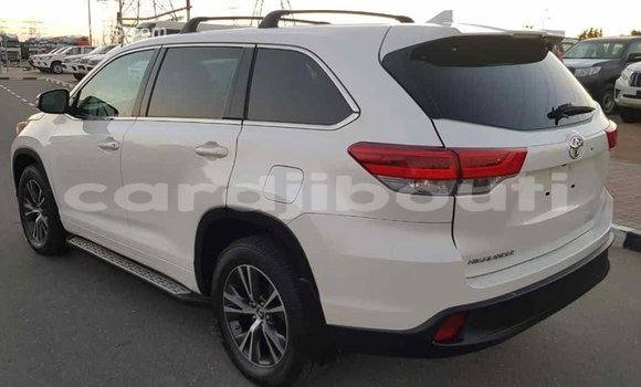 Buy Import Toyota Highlander White Car in Import - Dubai in Ali Sabieh Region Buy Import Toyota Highlander White Car in Import - Dubai in Ali Sabieh Region