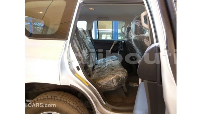 Big with watermark toyota prado ali sabieh region import dubai 2498
