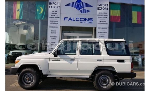 Buy Import Toyota Land Cruiser White Car in Import - Dubai in Ali Sabieh Region Buy Import Toyota Land Cruiser White Car in Import - Dubai in Ali Sabieh Region