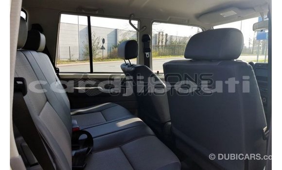 Buy Import Toyota Land Cruiser White Car in Import - Dubai in Ali Sabieh Region Buy Import Toyota Land Cruiser White Car in Import - Dubai in Ali Sabieh Region