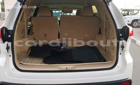 Buy Import Toyota Highlander White Car in Import - Dubai in Ali Sabieh Region Buy Import Toyota Highlander White Car in Import - Dubai in Ali Sabieh Region