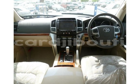 Acheter Import Voiture Toyota Land Cruiser Noir à Import - Dubai, Ali Sabieh Region Acheter Import Voiture Toyota Land Cruiser Noir à Import - Dubai, Ali Sabieh Region