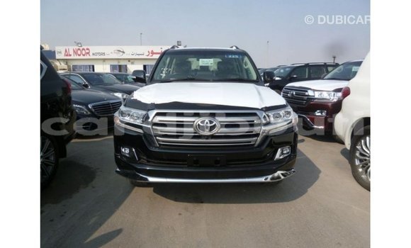 Acheter Import Voiture Toyota Land Cruiser Noir à Import - Dubai, Ali Sabieh Region Acheter Import Voiture Toyota Land Cruiser Noir à Import - Dubai, Ali Sabieh Region