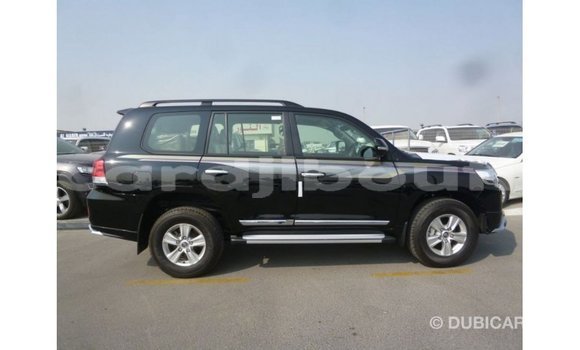 Acheter Import Voiture Toyota Land Cruiser Noir à Import - Dubai, Ali Sabieh Region Acheter Import Voiture Toyota Land Cruiser Noir à Import - Dubai, Ali Sabieh Region