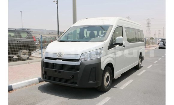 Buy Import Toyota Hiace White Car in Import - Dubai in Ali Sabieh Region Buy Import Toyota Hiace White Car in Import - Dubai in Ali Sabieh Region