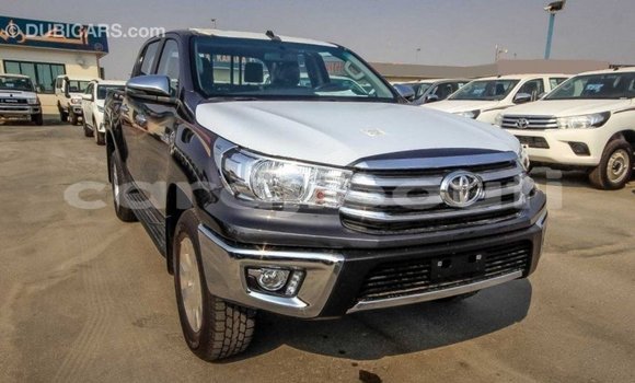 Acheter Import Voiture Toyota Hilux Noir à Import - Dubai, Ali Sabieh Region Acheter Import Voiture Toyota Hilux Noir à Import - Dubai, Ali Sabieh Region