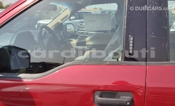 Acheter Import Voiture Ford Club Wagon Rouge à Import - Dubai, Ali Sabieh Region Acheter Import Voiture Ford Club Wagon Rouge à Import - Dubai, Ali Sabieh Region