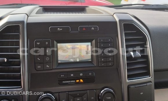 Acheter Import Voiture Ford Club Wagon Rouge à Import - Dubai, Ali Sabieh Region Acheter Import Voiture Ford Club Wagon Rouge à Import - Dubai, Ali Sabieh Region