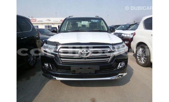 Acheter Import Voiture Toyota Land Cruiser Noir à Import - Dubai, Ali Sabieh Region Acheter Import Voiture Toyota Land Cruiser Noir à Import - Dubai, Ali Sabieh Region