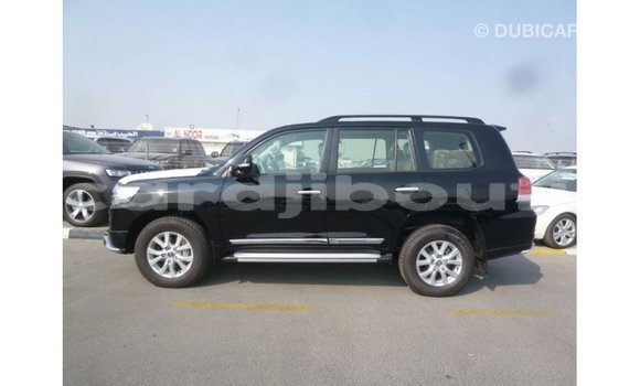 Acheter Import Voiture Toyota Land Cruiser Noir à Import - Dubai, Ali Sabieh Region Acheter Import Voiture Toyota Land Cruiser Noir à Import - Dubai, Ali Sabieh Region
