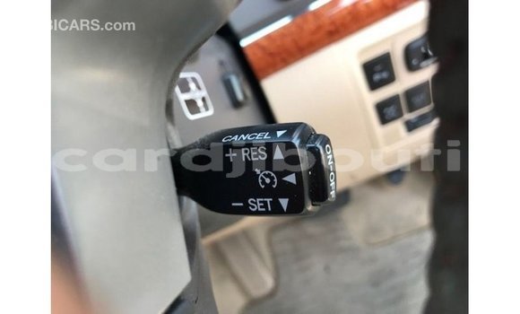 Acheter Import Voiture Toyota Land Cruiser Blanc à Import - Dubai, Ali Sabieh Region Acheter Import Voiture Toyota Land Cruiser Blanc à Import - Dubai, Ali Sabieh Region