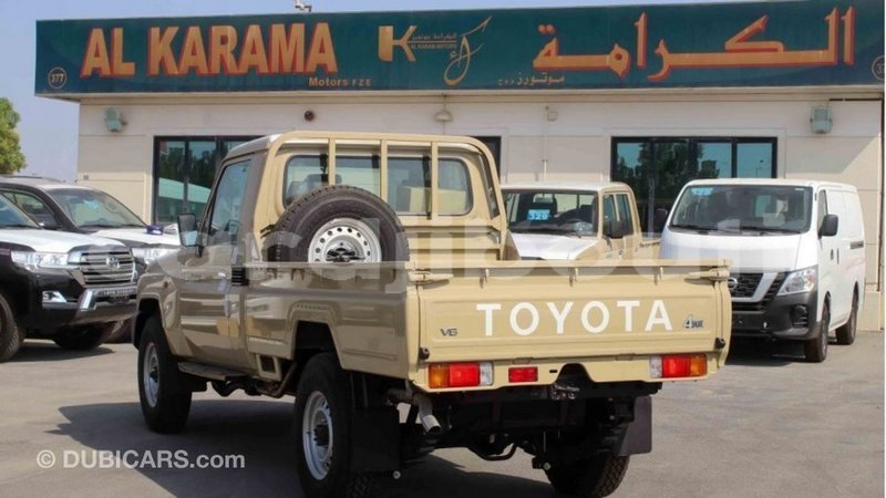 Big with watermark toyota land cruiser ali sabieh region import dubai 2522