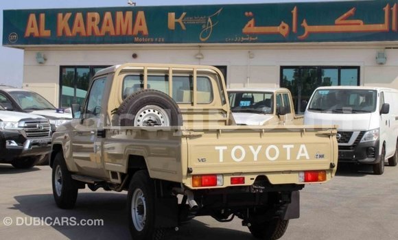 Acheter Import Voiture Toyota Land Cruiser Beige à Import - Dubai, Ali Sabieh Region Acheter Import Voiture Toyota Land Cruiser Beige à Import - Dubai, Ali Sabieh Region