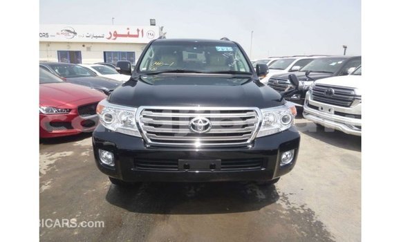 Acheter Import Voiture Toyota Land Cruiser Noir à Import - Dubai, Ali Sabieh Region Acheter Import Voiture Toyota Land Cruiser Noir à Import - Dubai, Ali Sabieh Region