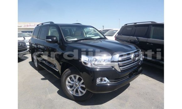 Acheter Import Voiture Toyota Land Cruiser Noir à Import - Dubai, Ali Sabieh Region Acheter Import Voiture Toyota Land Cruiser Noir à Import - Dubai, Ali Sabieh Region