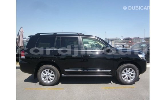 Acheter Import Voiture Toyota Land Cruiser Noir à Import - Dubai, Ali Sabieh Region Acheter Import Voiture Toyota Land Cruiser Noir à Import - Dubai, Ali Sabieh Region