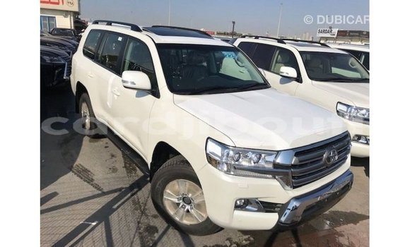 Acheter Import Voiture Toyota Land Cruiser Blanc à Import - Dubai, Ali Sabieh Region Acheter Import Voiture Toyota Land Cruiser Blanc à Import - Dubai, Ali Sabieh Region