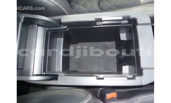 Acheter Import Voiture Toyota Harrier Marron à Import - Dubai, Ali Sabieh Region Acheter Import Voiture Toyota Harrier Marron à Import - Dubai, Ali Sabieh Region