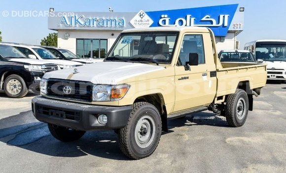 Acheter Import Voiture Toyota Land Cruiser Beige à Import - Dubai, Ali Sabieh Region Acheter Import Voiture Toyota Land Cruiser Beige à Import - Dubai, Ali Sabieh Region