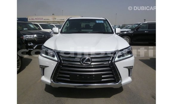 Acheter Import Voiture Lexus LX Blanc à Import - Dubai, Ali Sabieh Region Acheter Import Voiture Lexus LX Blanc à Import - Dubai, Ali Sabieh Region