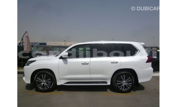 Acheter Import Voiture Lexus LX Blanc à Import - Dubai, Ali Sabieh Region Acheter Import Voiture Lexus LX Blanc à Import - Dubai, Ali Sabieh Region
