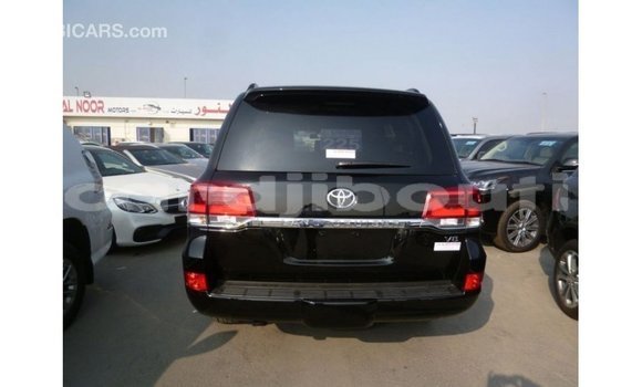 Acheter Import Voiture Toyota Land Cruiser Noir à Import - Dubai, Ali Sabieh Region Acheter Import Voiture Toyota Land Cruiser Noir à Import - Dubai, Ali Sabieh Region